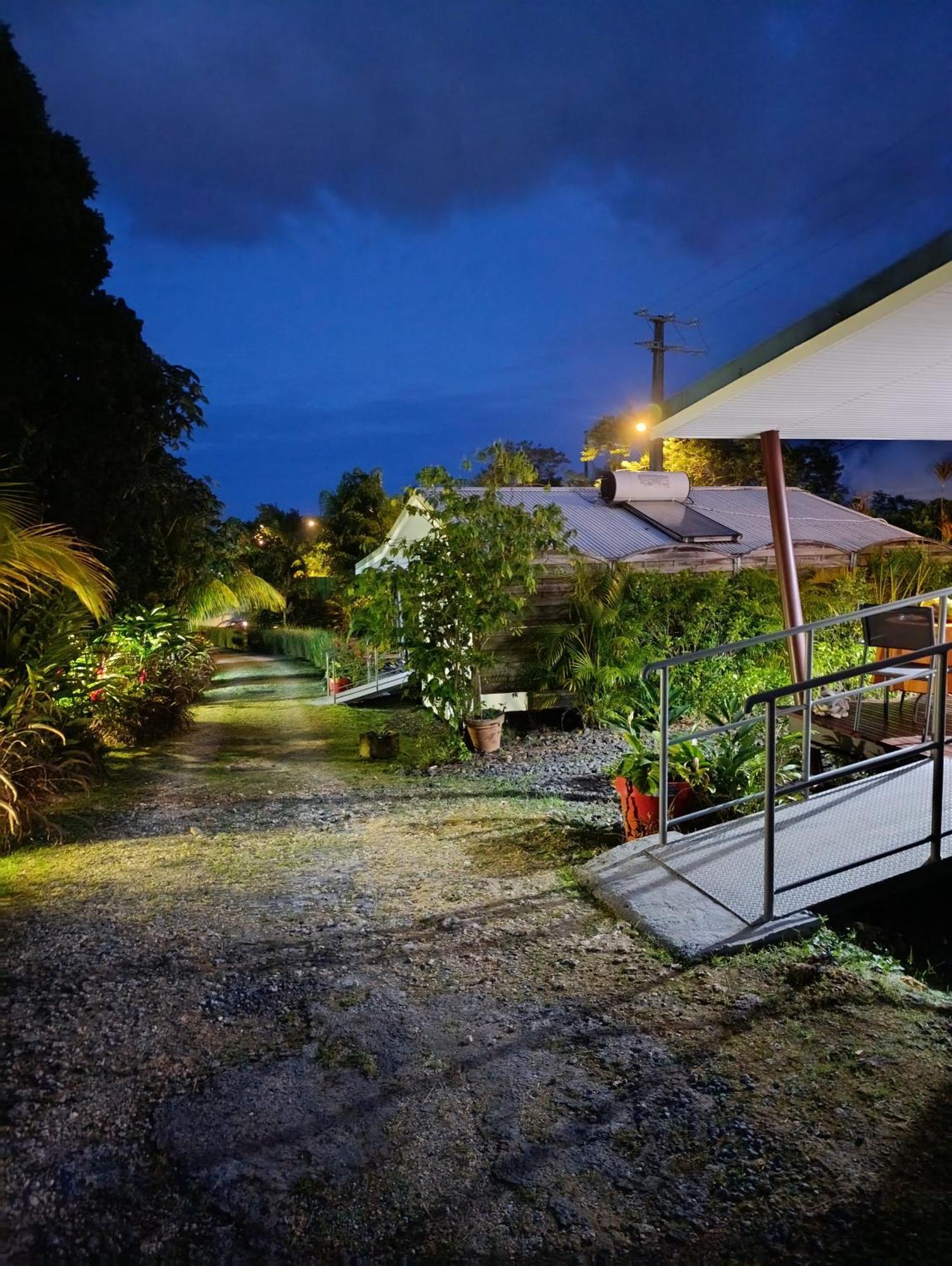 Dadi'S Little Paradis Sainte-Rose Bagian luar foto