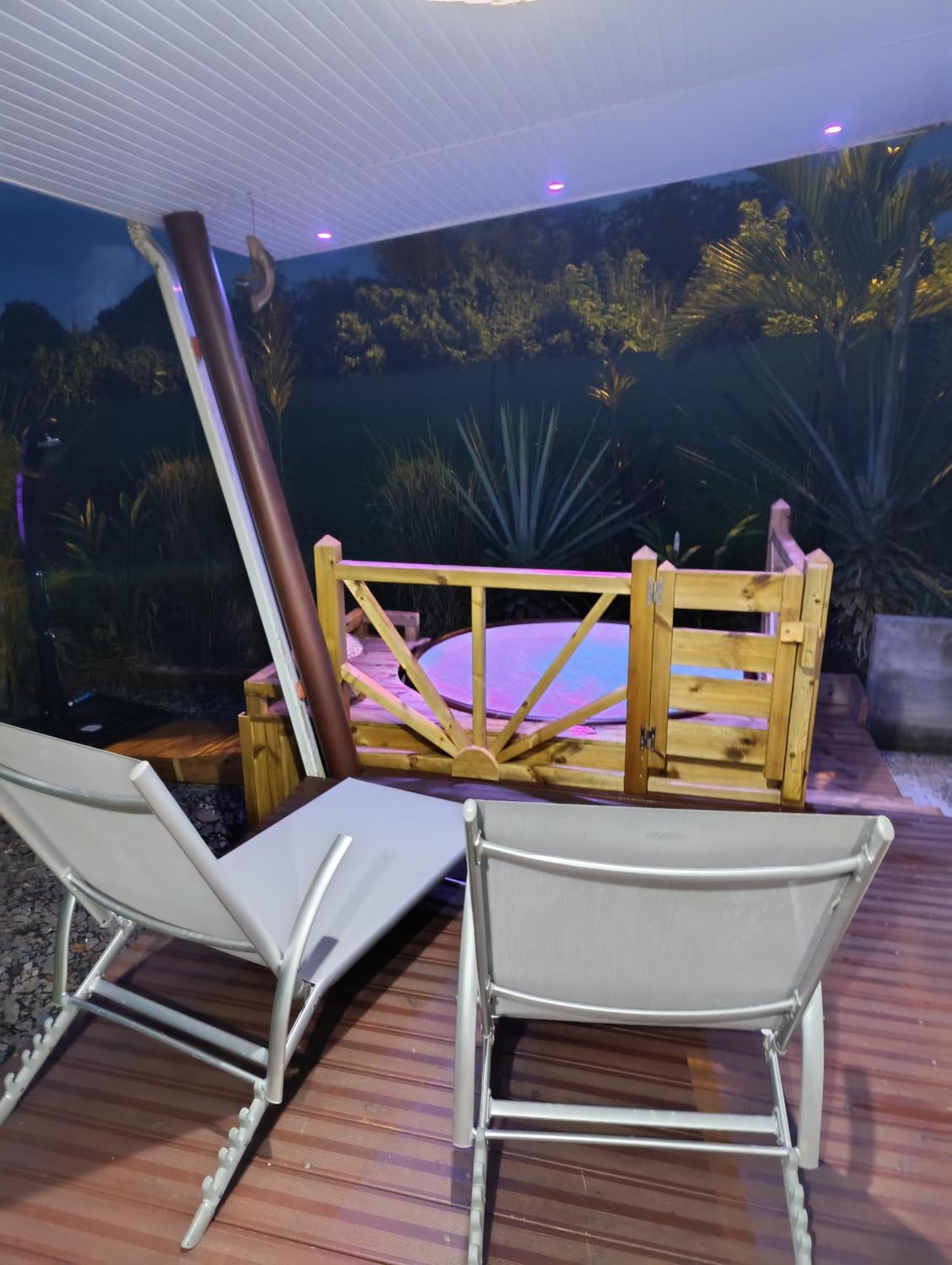 Dadi'S Little Paradis Sainte-Rose Bagian luar foto